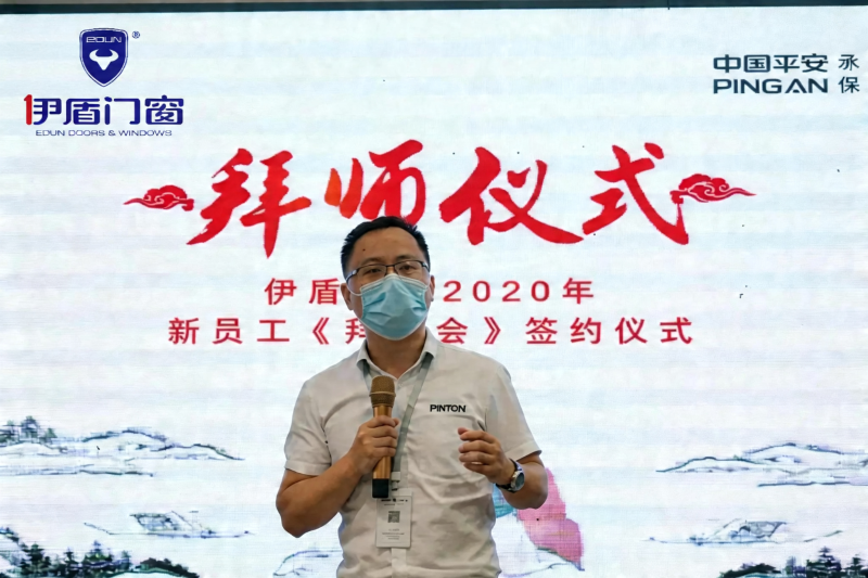 jimeng-2026-04-18-1597-融合這張圖里的所有元素，讓這張圖整體更自然_正常融合