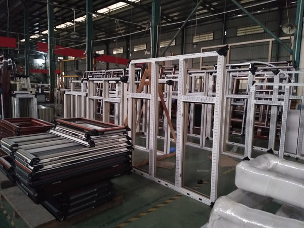 門窗加盟伊盾門窗