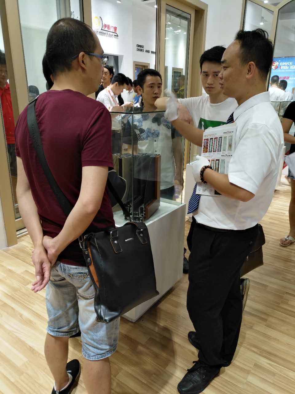 伊盾門窗廣州建博會現(xiàn)場